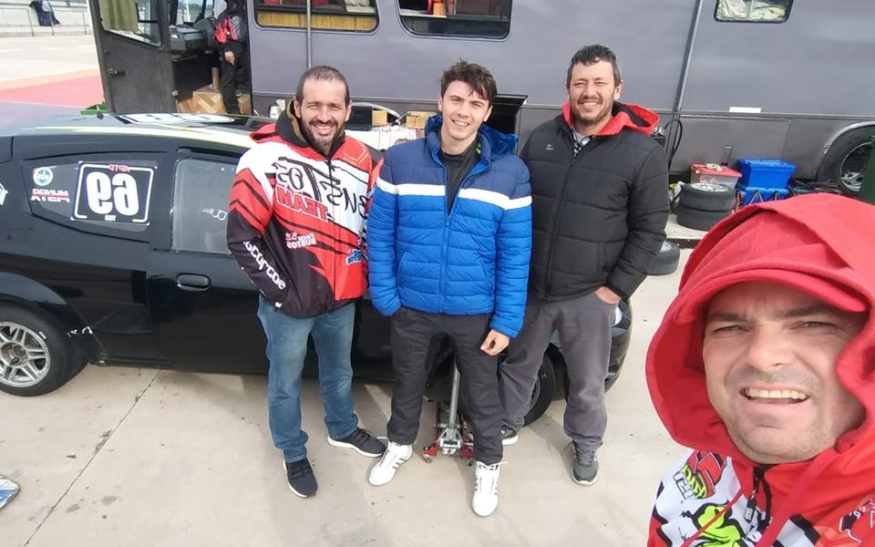Facundo Bustos probó con su nuevo equipo del Turismo Pista