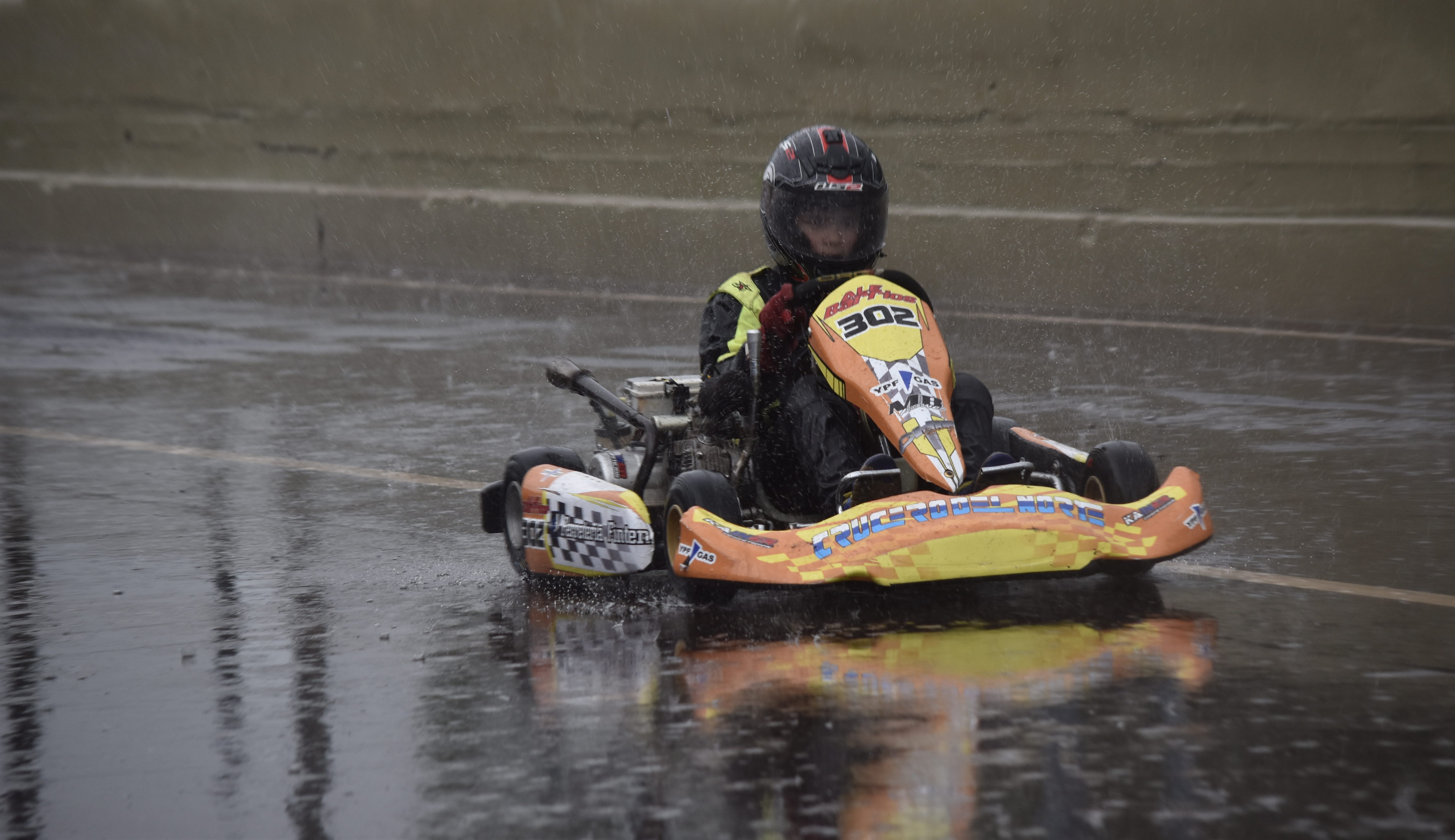 La lluvia empañó la inauguración del nuevo Kartódromo de Oberá