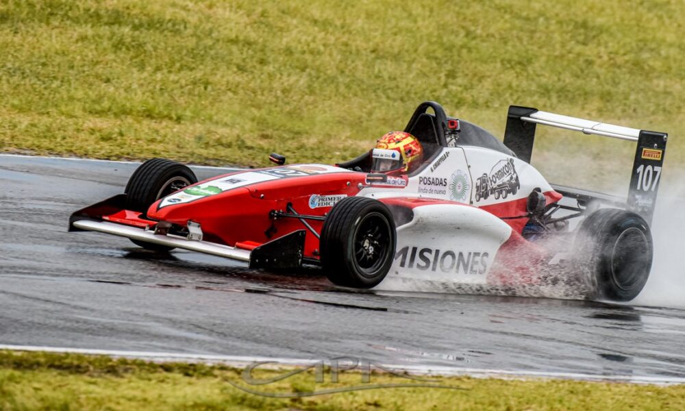 Chiapella abandonó en la primera final de la Fórmula Renault 2.0