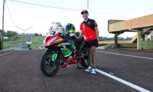 Santamaría presentó su moto y sumó minutos en el Autódromo de Posadas