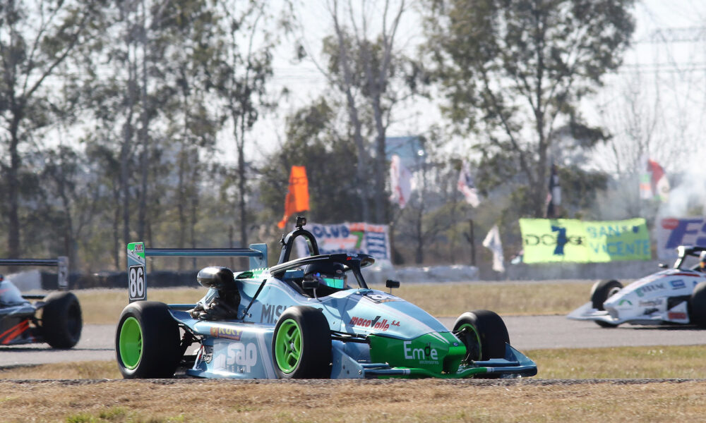 Álvez abandonó en la segunda final de la Fórmula 3 Metropolitana