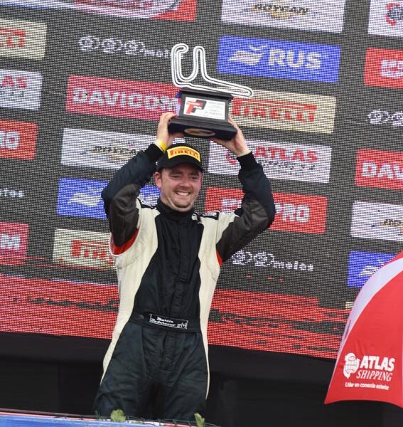 Badaracco sumó su segundo podio consecutivo en el Turismo Pista y quedó 2º en el campeonato de la Clase 3