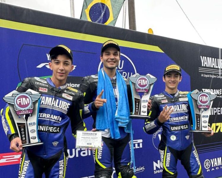 Santamaría ganó la 2ª final de la 2da fecha de la Yamaha R3 Blu Cru en Brasil