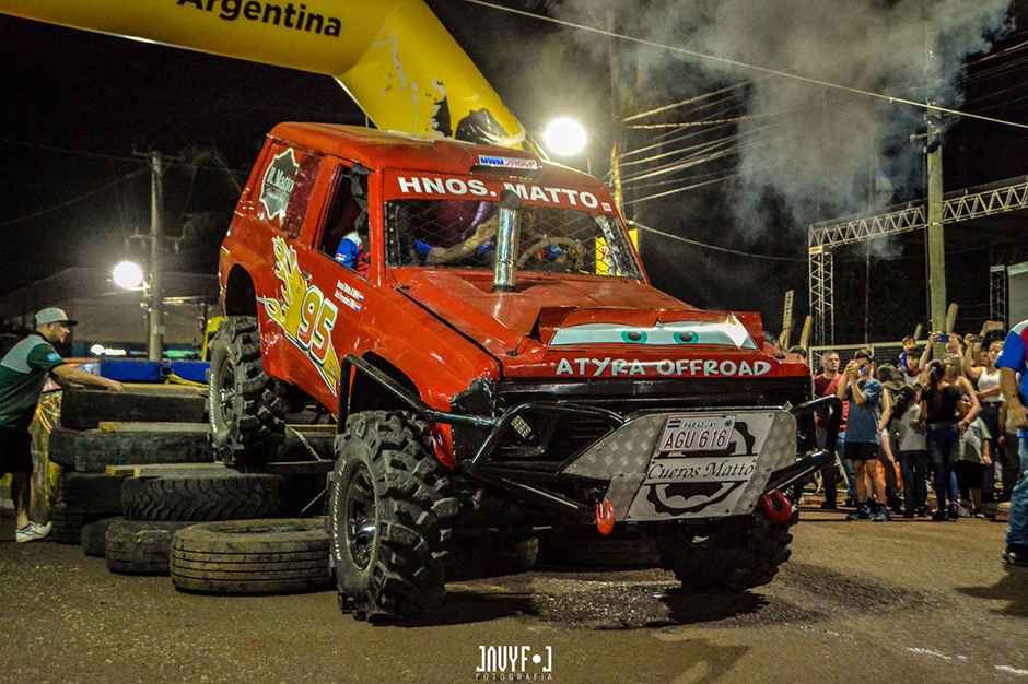 A puro show, el Jeep Fest copó las calles de San Vicente 4